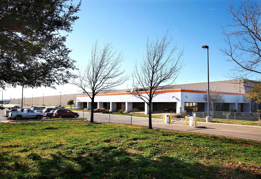 Dallas-Based Real Estate Firm Targets National Retailers for 1.45-Million-SF Facility